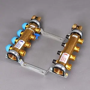 Группа коллекторная без расходомеров 4 отвода 1"в/в x ¾"ек Watts HKV 10004176 Группа коллекторная без расходомеров 4 отвода 1"в/в x ¾"ек Watts HKV 10004176, 4