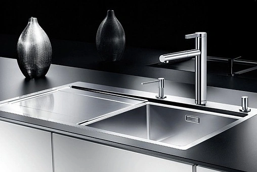 Смеситель для кухни с выдвижным изливом Blanco Linee-S хром 517591