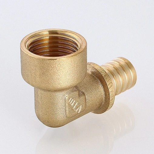 Уголок аксиальный переходной 16мм x ½"в Valtec VTm.452.G.001604