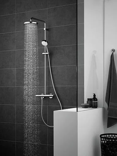 Душевая система с термостатом для душа Grohe Tempesta New Cosmopolitan 210 хром 27922001 Душевая система с термостатом для душа Grohe Tempesta New Cosmopolitan 210 хром 27922001