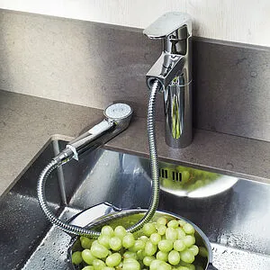 Смеситель для кухни с выдвижным изливом Grohe Europlus II хром 33933002 Смеситель для кухни с выдвижным изливом Grohe Europlus II хром 33933002, 3