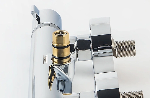 Душевая система с термостатом для душа Hansgrohe Croma 220 1jet хром 27185000 Душевая система с термостатом для душа Hansgrohe Croma 220 1jet хром 27185000