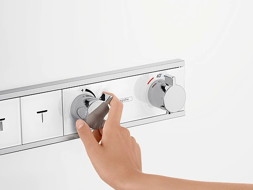 Термостат для 4 потребителей Hansgrohe RainSelect хром 15357000