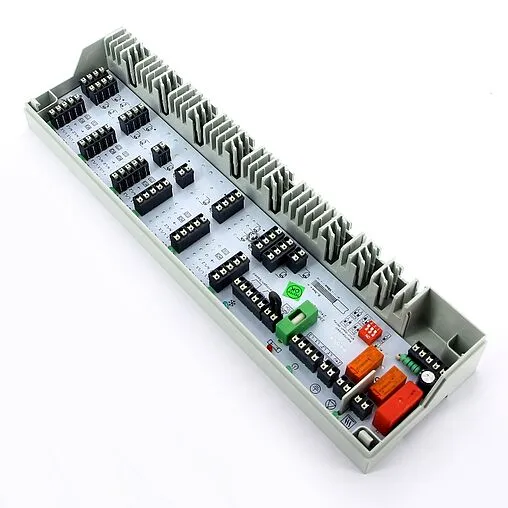 Модуль управляющий базовый проводной 6 зон НЗ/НО 230В Uni-fitt 380M2062