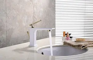 Смеситель для раковины Lemark Mista золото/белый LM6406WG Смеситель для раковины Lemark Mista золото/белый LM6406WG, 3