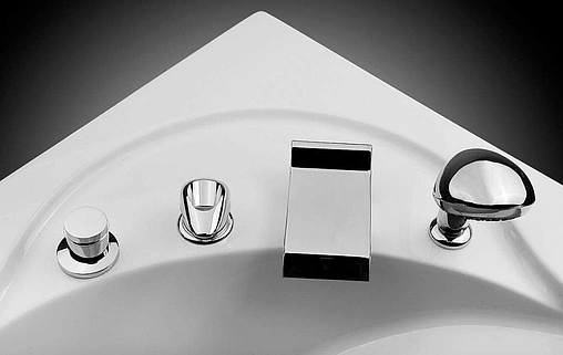 Смеситель на борт ванны на 4 отверстия Vega Piccolo хром 91А1735122