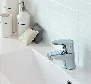 Смеситель для раковины Oras Vega хром 1810F, 3