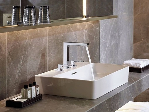 Смеситель для раковины Hansgrohe Metropol 160 шлифованный чёрный хром 32515340 Смеситель для раковины Hansgrohe Metropol 160 шлифованный чёрный хром 32515340