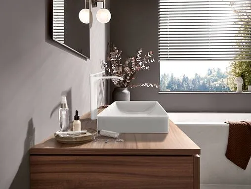 Смеситель для раковины Hansgrohe Vivenis 250 белый матовый 75040700 Смеситель для раковины Hansgrohe Vivenis 250 белый матовый 75040700