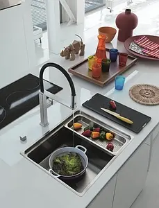 Смеситель для кухни с гибким изливом Franke Centinox Pro нержавеющая сталь/чёрный 115.0547.855 Смеситель для кухни с гибким изливом Franke Centinox Pro нержавеющая сталь/чёрный 115.0547.855, 4