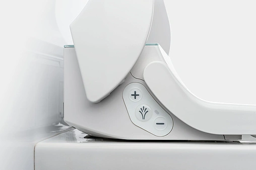 Умный унитаз-биде подвесной безободковый Geberit AquaClean tuma classic белый 146.094.11.1