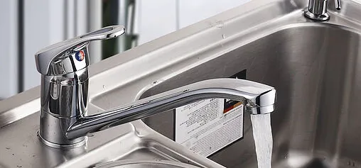 Смеситель для кухни Rossinka хром B35-21 Смеситель для кухни Rossinka хром B35-21