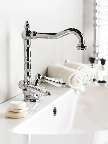 Смеситель для раковины Cezares Diamond хром DIAMOND-LS2-01-Sw Смеситель для раковины Cezares Diamond хром DIAMOND-LS2-01-Sw