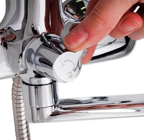 Смеситель для ванны с длинным изливом IDDIS Cuba хром CUBSBL2i10WA