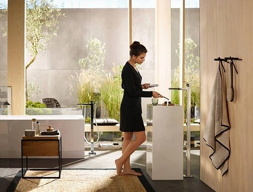 Смеситель для ванны напольный Hansgrohe Metropol шлифованная бронза 32532140