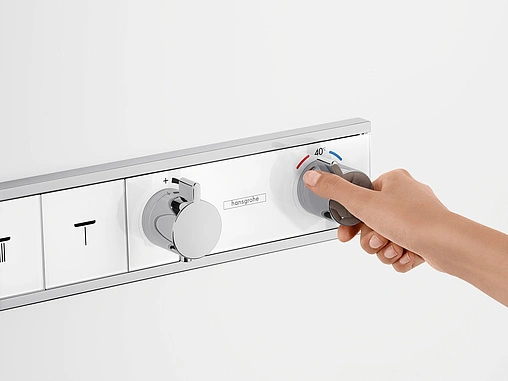 Термостат для 4 потребителей Hansgrohe RainSelect чёрный/хром 15357600