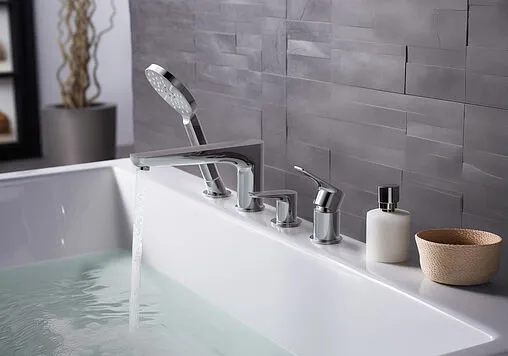 Смеситель на борт ванны на 4 отверстия Aquatek Бетта хром AQ1148CR