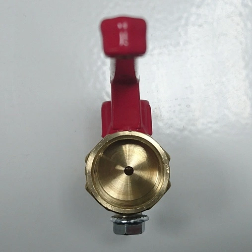 Кран для манометра трехходовой ½&quot;в x М20x1.5мм 11б18бк