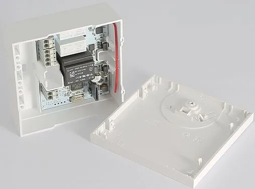 Радиомодуль зональный управляющий 1 зона НО/НЗ 230В Uni-fitt 385M2013