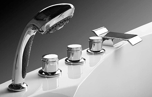 Смеситель на борт ванны на 5 отверстий Vega Piccolo хром 91А0155022