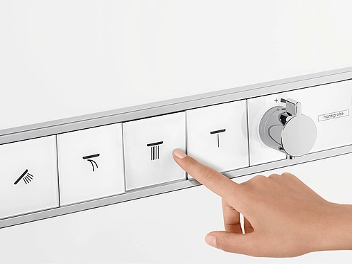 Термостат для 4 потребителей Hansgrohe RainSelect чёрный/хром 15357600