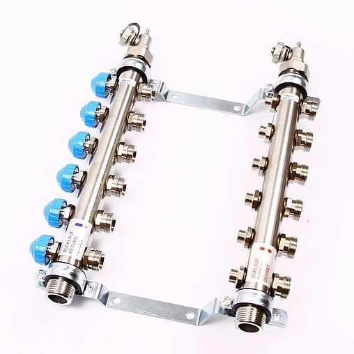 Группа коллекторная без расходомеров 6 отводов 1&quot;н/н x ¾&quot;ек Uni-fitt 456W4306