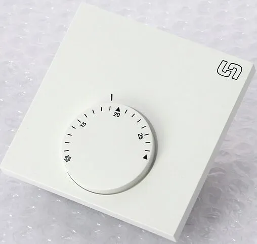 Проводной комнатный терморегулятор НЗ 230В Uni-fitt белый 340M1000