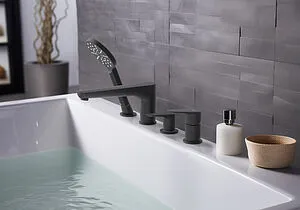 Смеситель на борт ванны на 4 отверстия Aquatek Бетта чёрный матовый AQ1148MB Смеситель на борт ванны на 4 отверстия Aquatek Бетта чёрный матовый AQ1148MB, 4