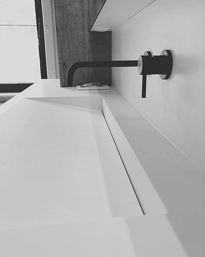 Смеситель для раковины из стены Paffoni Light чёрный LIG007NO70