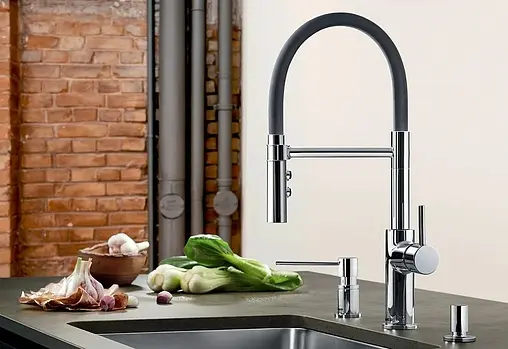 Смеситель для кухни с гибким изливом Blanco Catris-S хром/чёрный 525791
