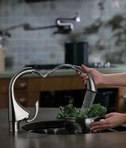 Смеситель для кухни с выдвижным изливом Grohe K4 хром 33782000 Смеситель для кухни с выдвижным изливом Grohe K4 хром 33782000