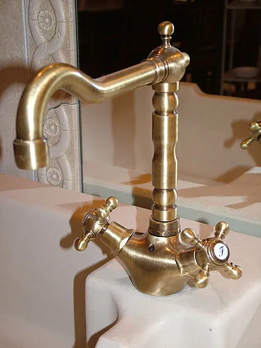 Смеситель для кухни Fiore Margot бронза 26ZZ0641 Смеситель для кухни Fiore Margot бронза 26ZZ0641