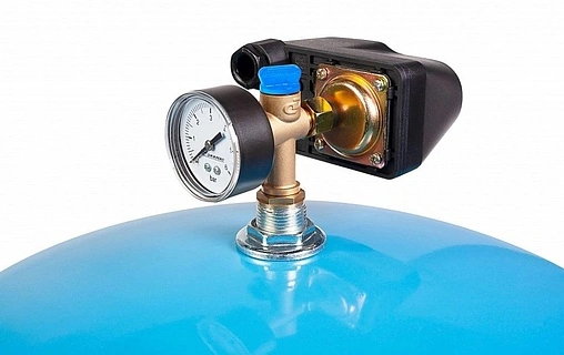 Реле давления с манометром для установки на проточный бак Джилекс КАБ ¼&quot;н / ½&quot;н 9039