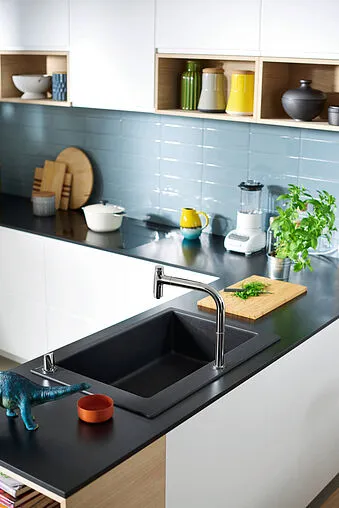 Смеситель для кухни с выдвижным изливом Hansgrohe Metris Select M71 200 1jet sBox хром 73804000