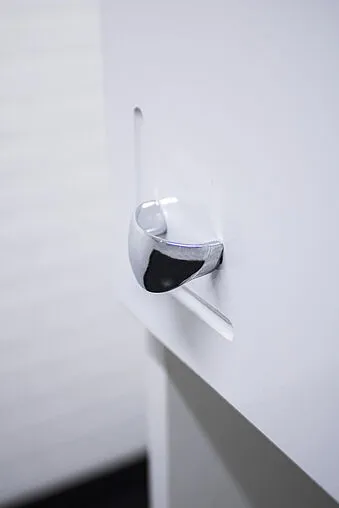 Шкаф-пенал напольный Айсберг Классик 30 R белый DA1008P