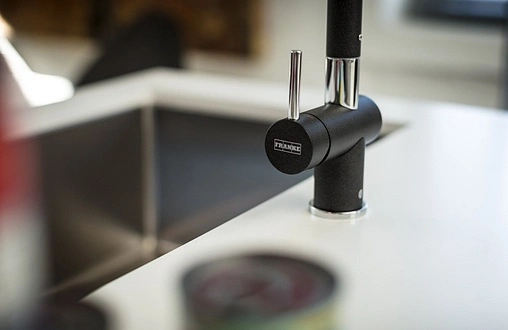 Смеситель для кухни с выдвижным изливом Franke Active Plus Pull-Out графит 115.0373.890