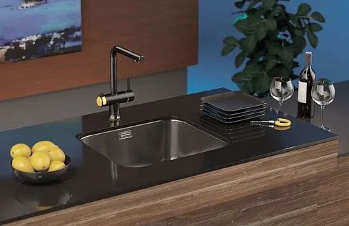 Смеситель для кухни с подключением к фильтру Omoikiri Hotaru-G вороненая сталь/зелёный 4994028