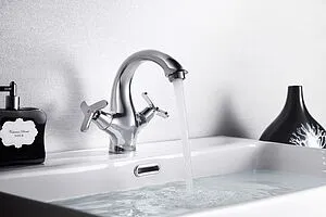 Смеситель для раковины Rossinka хром RS40-61, 3