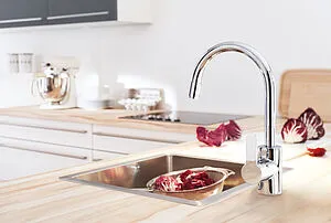 Смеситель для кухни с выдвижным изливом Grohe Eurostyle Cosmopolitan хром 31126002, 3
