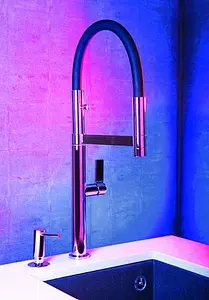 Смеситель для кухни с гибким изливом Omoikiri Osaka BN-WH нержавеющая сталь/белый 4994305, 4