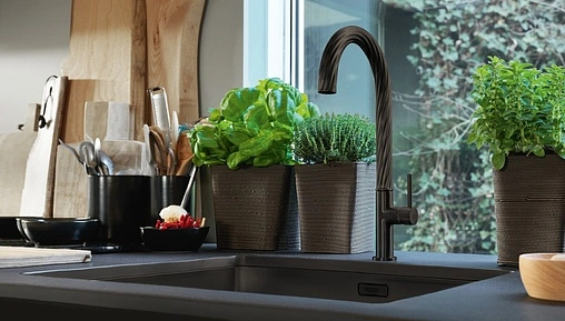 Смеситель для кухни Franke Maris Free by Dror чёрный матовый 115.0543.285