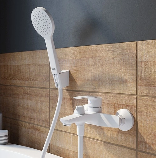 Смеситель для ванны IDDIS Ray белый матовый RAYWT02i02