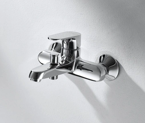 Смеситель для ванны с длинным изливом Bravat Alfa хром F6120178CP-01L