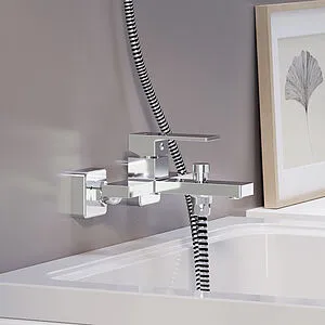 Смеситель для ванны Damixa Gala хром 531000000 Смеситель для ванны Damixa Gala хром 531000000, 3