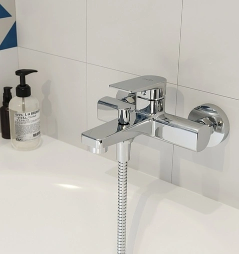 Смеситель для ванны IDDIS Bridge хром BRDSB00i02WA